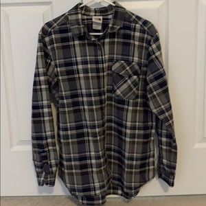 Women’s North Face flannel button up